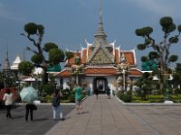 P1040032  Entrée du temple
