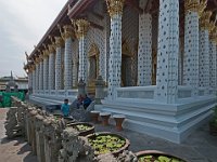 P1040043  Façade du hall d'ordination (sanctuaire du Phra Ubosot)