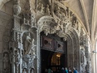 L'entrée de l'église Sainte Marie