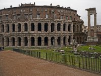 Théatre de Marcellus- En haut, fenètres du Palazzo Savelli-Orsini