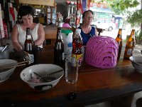 Dans le bouiboui de Mae Rim : Nous, Restaurant