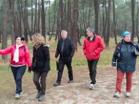 Autour du lac  Christine : je vous dis que j'ai entendu un sanglier par là Jean-Jacques : tu veux quand même pas qu'on fasse une battue