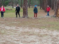 Autour du lac  Ben ça y est, la battue est en route, Jules en éclaireur, les sangliers derrière