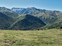Panoramique à 180 degrés sur les sommets pyrénéens