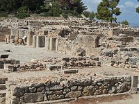 Vue de l'aile principale du palais et de l'entrée
