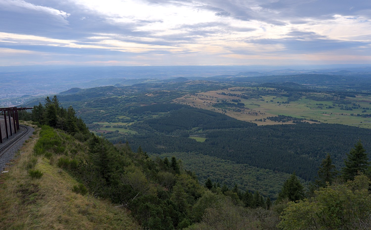 Les contreforts de la chaîne des Puys