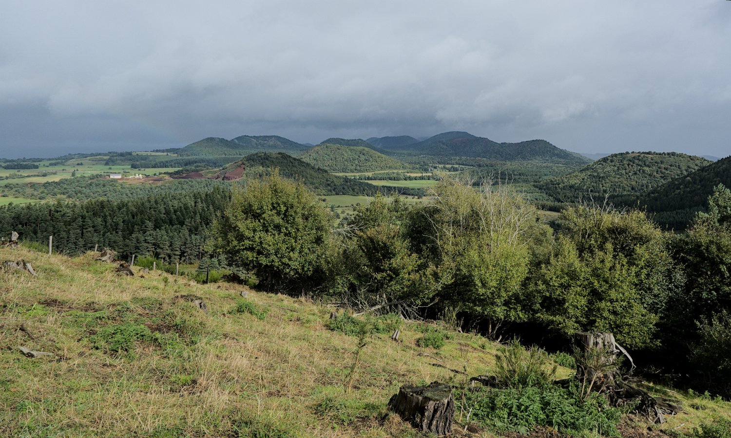 Vue sur la chaîne des Puys