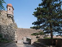 Echauguettte  Petite pièce destinée à abriter le  veilleur surveillant l'accès