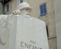 Place de la mairie - Monument aux morts