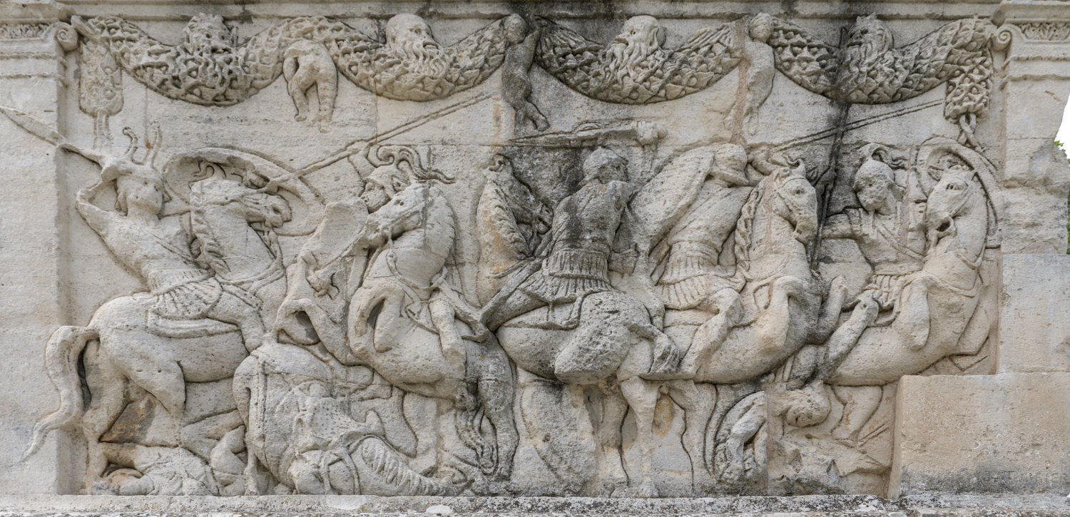Bas relief du mausolée  face ouest - Scène de combat lors de la bataille de Zéla
