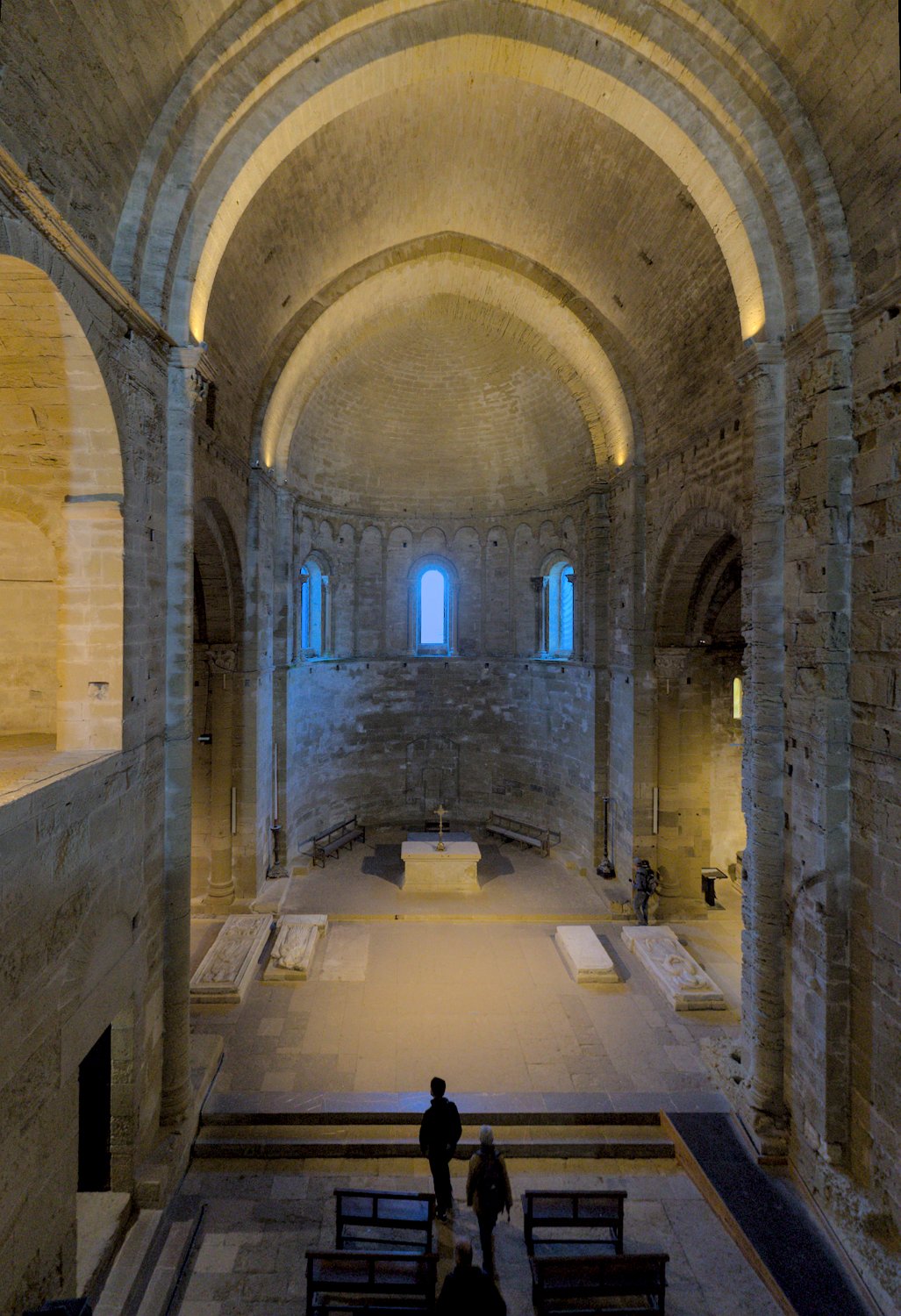 L'abside vue de la tribune des chanoines