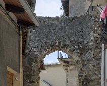 Porte médiévale dans les remparts (Porte de France)