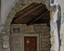 Escalier et passage sous voûte