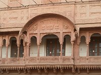 Jharokha donnant sur la cour intérieure du Karam Mahal