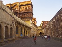 Palais depuis l'intérieur des remparts
