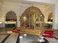 Musée - Le grand palanquin  Ramené à Jodhpur par le Maharaja Abhay Singhcomme trophée de guerre