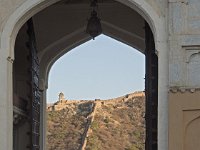 Vue des fortifications depuis la porte du soleil