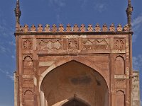 Porte d'accès à l'esplanade du palais de Jahangir  Jahangir est le fils d'Akbal, constructeur de la forteresse