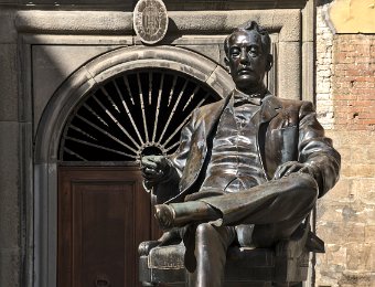 Statue de Puccini