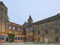 Vue d'ensemble  Le bâtiment est en partie utilisé par l'hôpital de Belvès