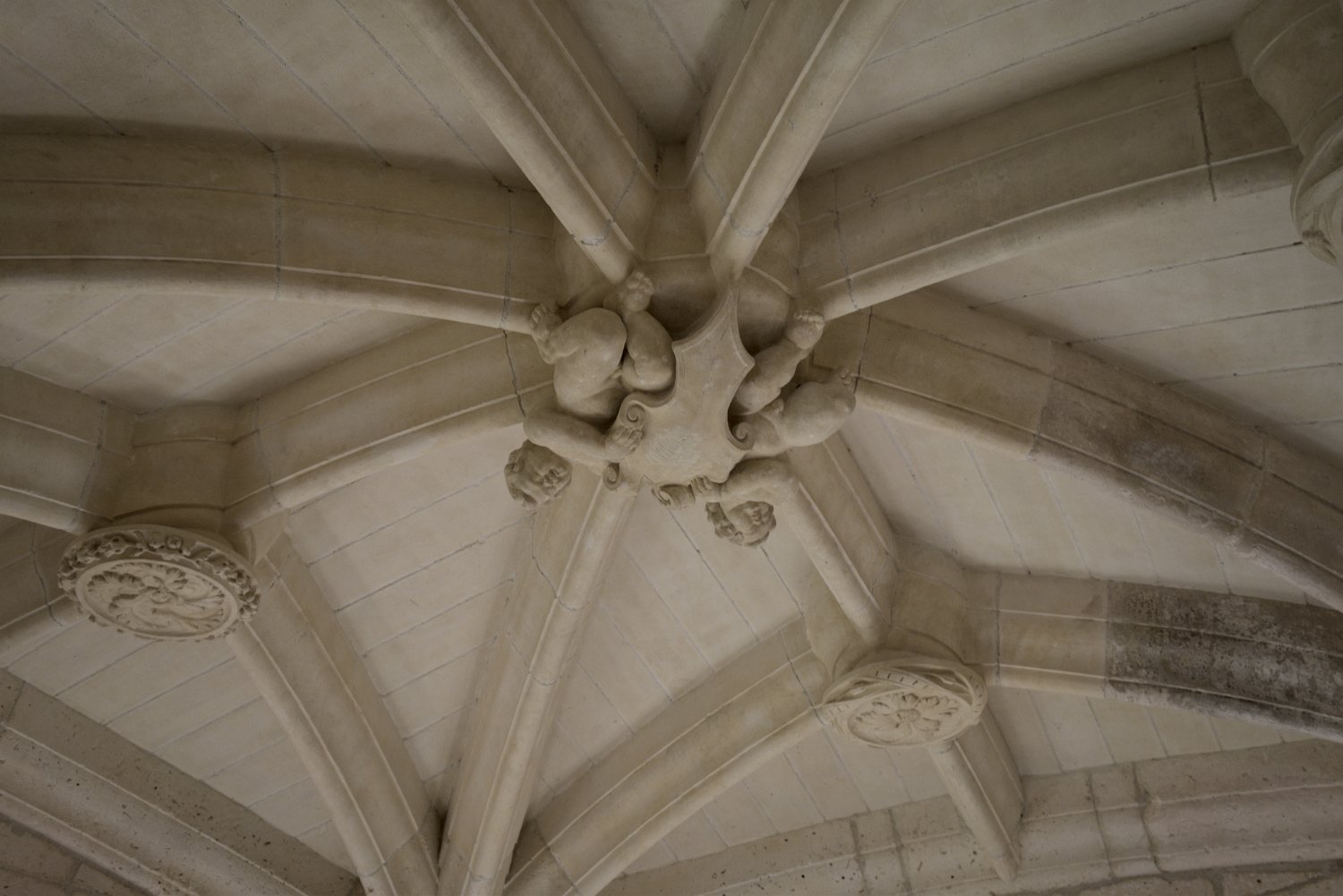 Escalier au 2ème étage - détail de la voute