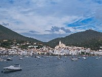 Vue du village depuis l'entrée de la baie : Cadaqués, baie