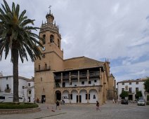 Eglise Santa Maria la Mayor  Elle a été construite à partir de 1485 (et achevée à la fin du XVIIè siècle) sur l'emplacement d'une ancienne mosquée dont il reste quelques vestiges