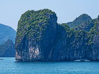 Bateau en perspective sous une voute