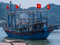 Bateau de pêche aux calmars (lamparo)